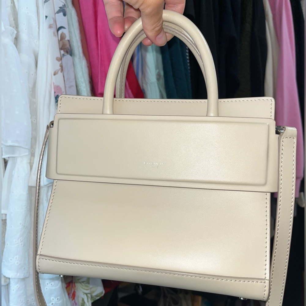 Givenchy Horizon leather bag, mini. Nude color. Excellent condition.